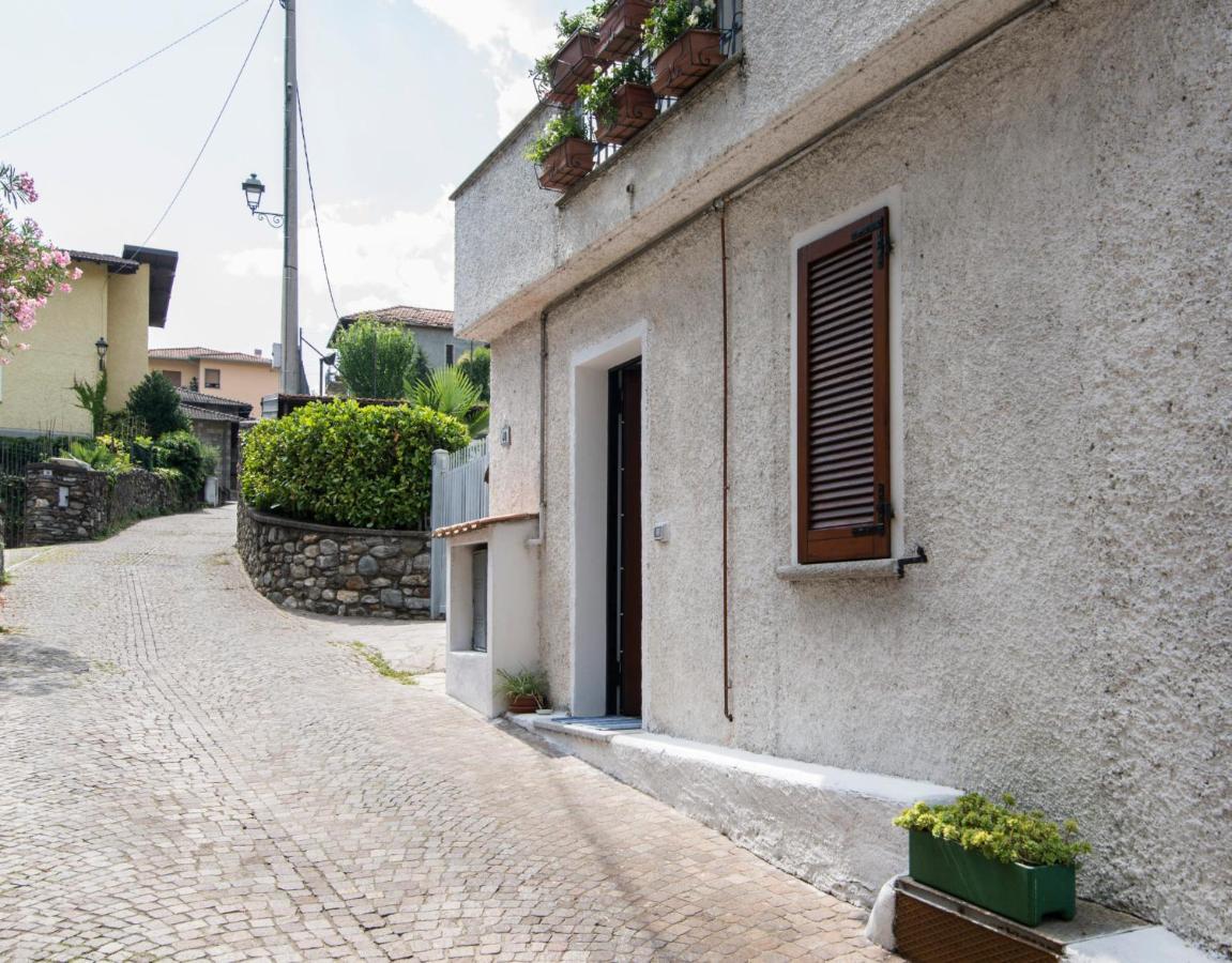 Casa Vacanze Linda Gera Lario Luaran gambar