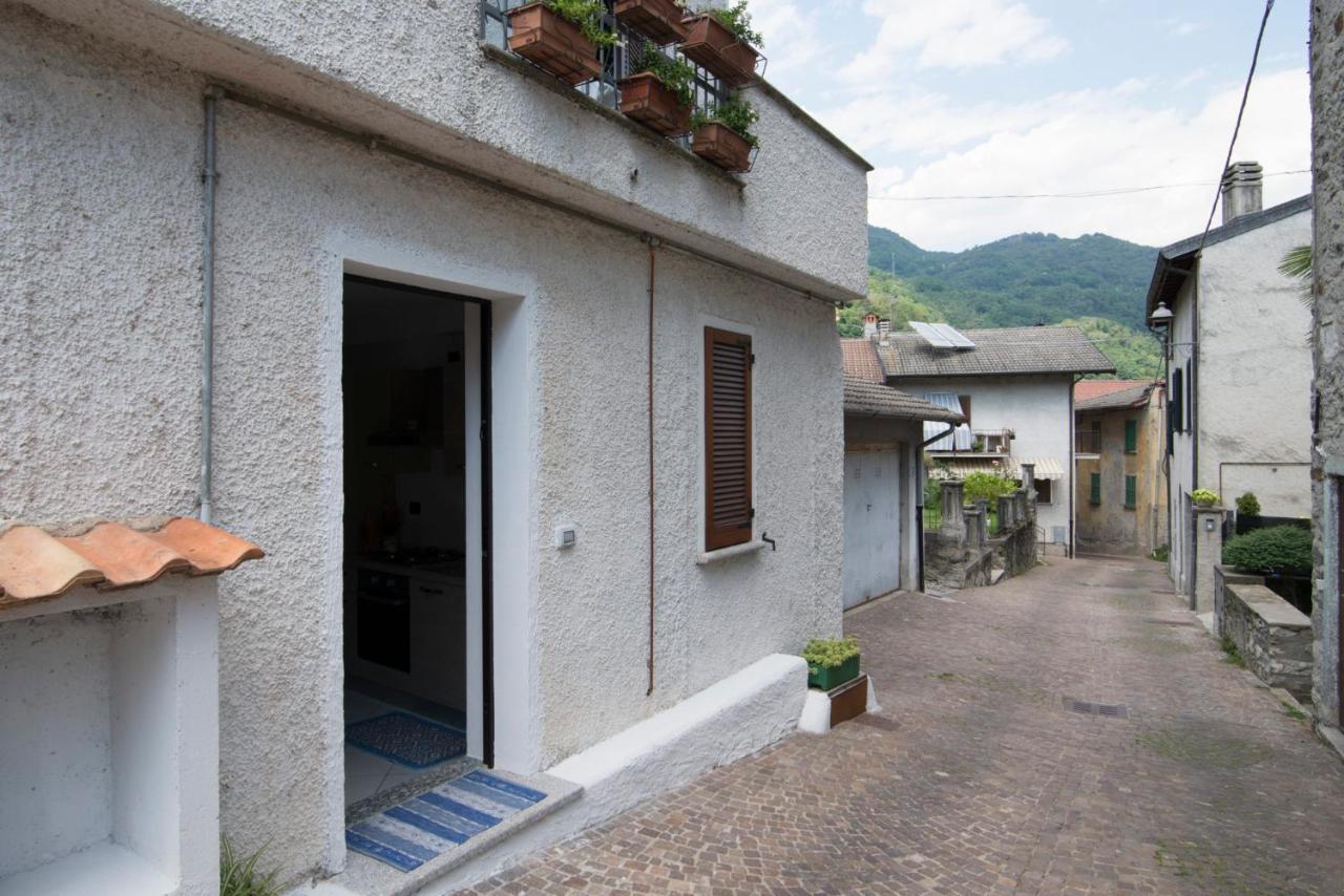 Casa Vacanze Linda Gera Lario Luaran gambar