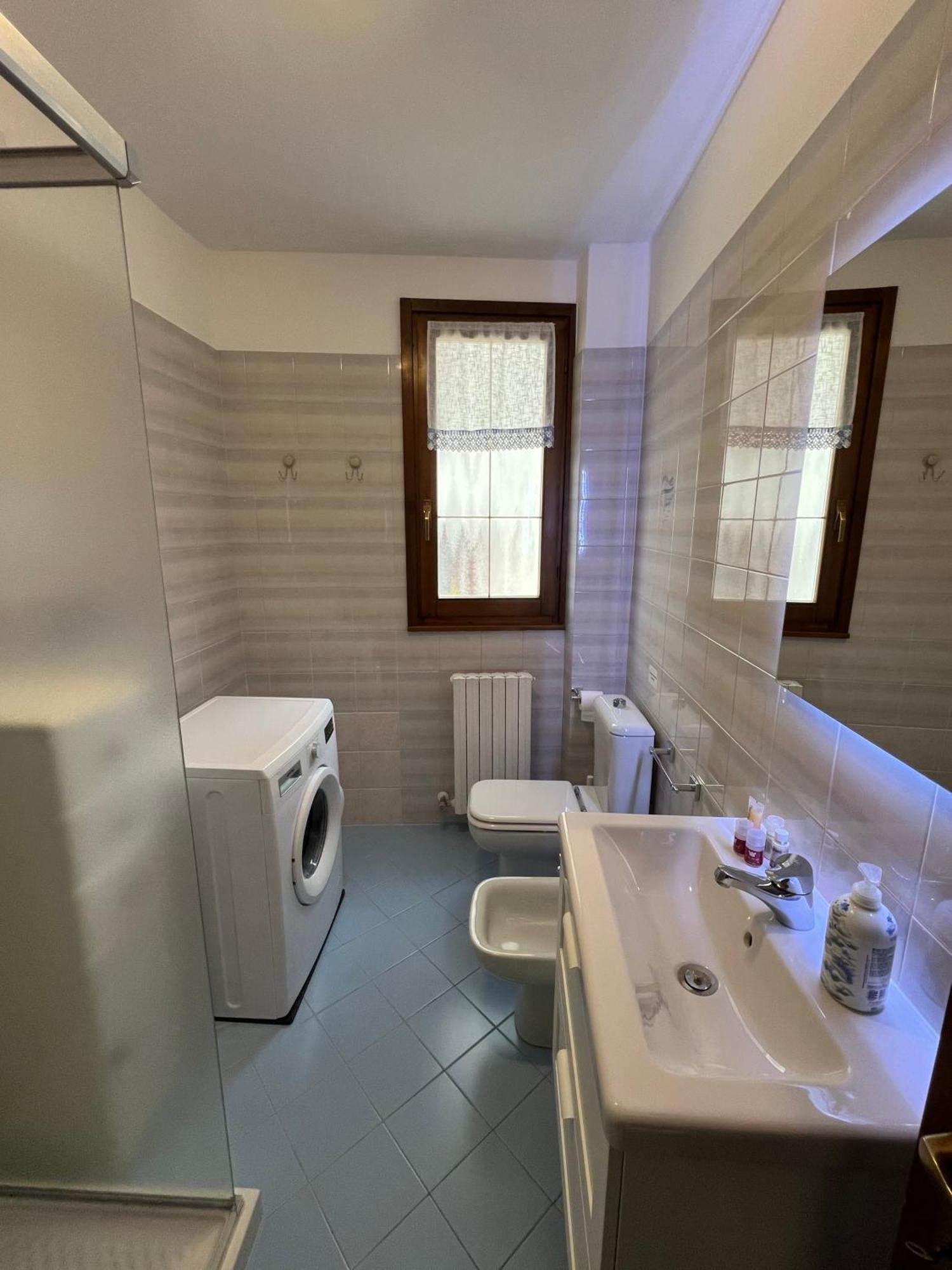 Casa Vacanze Linda Gera Lario Luaran gambar